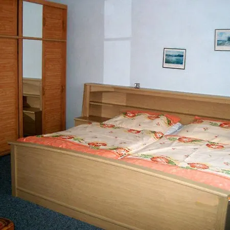 Holiday home Ferienhaus Kroeslin Vorp 2201